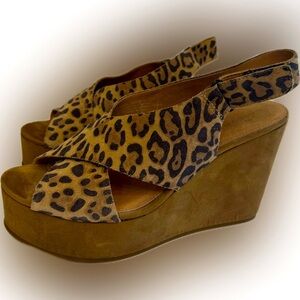 Caslon Women’s Kenny Leopard Print Platform Wedge Sandals size 9